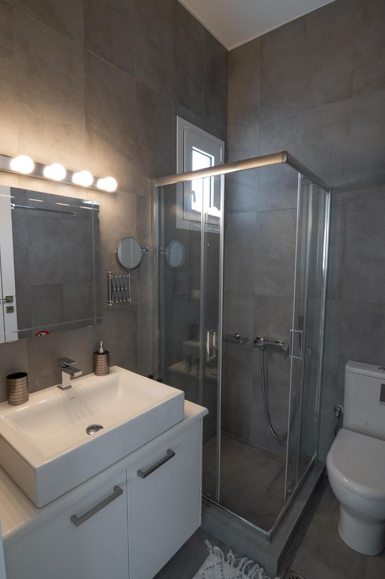 Pouletis Family Apartments - Akroyali Seaview Getaways Kalamata Ngoại thất bức ảnh