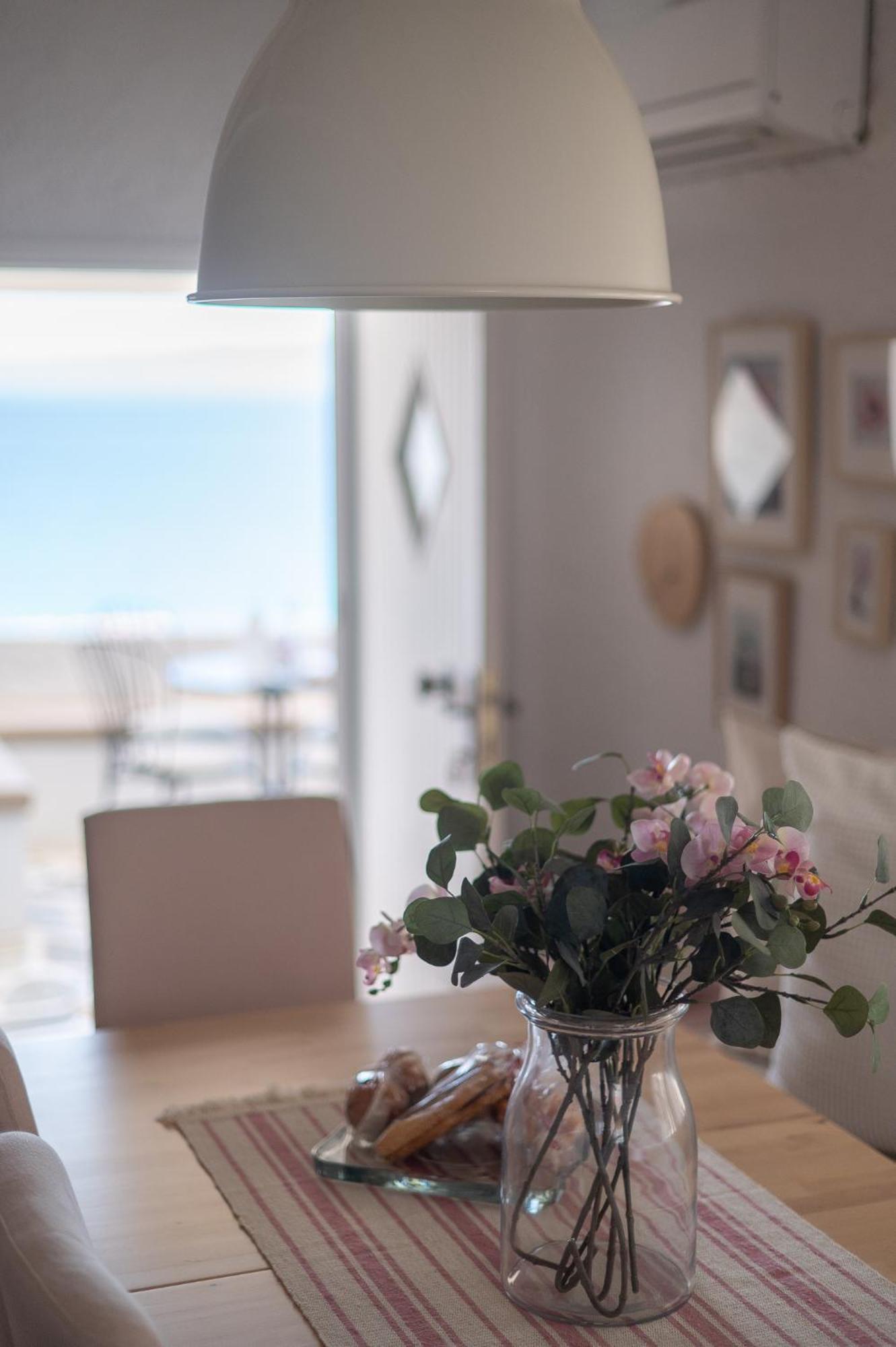 Pouletis Family Apartments - Akroyali Seaview Getaways Kalamata Ngoại thất bức ảnh