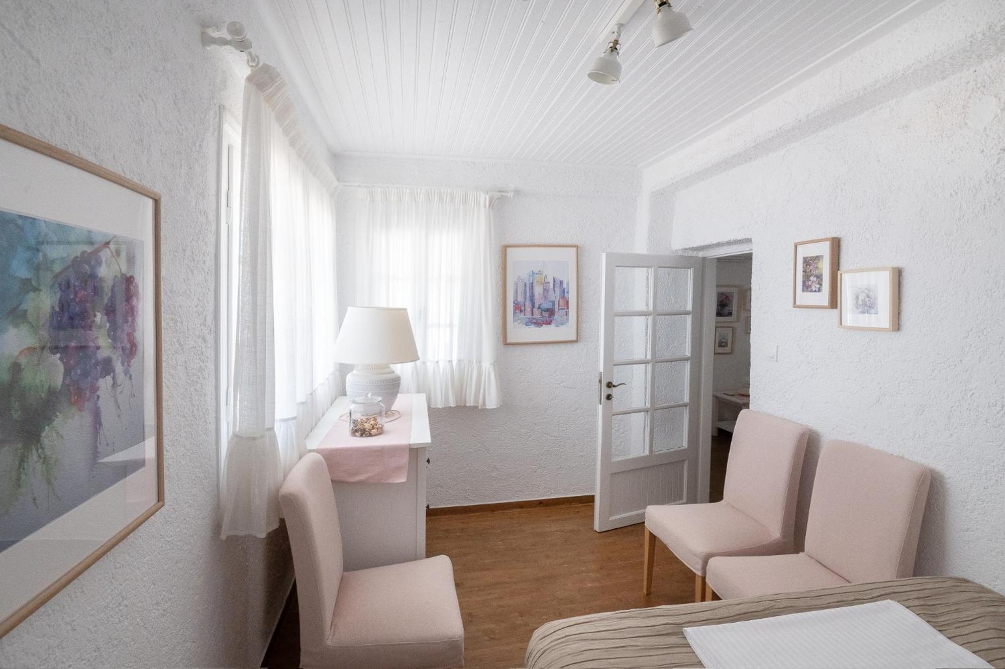 Pouletis Family Apartments - Akroyali Seaview Getaways Kalamata Ngoại thất bức ảnh